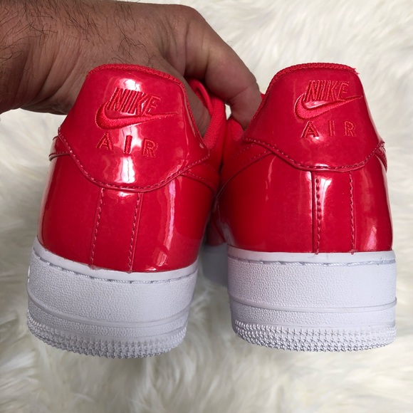 NWOB 💞NIKE AIR FORCE 1 HOT PINK MENS 11.5 - Picture 7 of 8